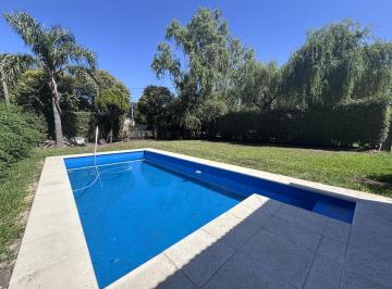 Casa · 120m² · 4 Ambientes · 1 Cochera · Venta Casa Funes 2 Dorm. 2 Baños Jardín Piscina Todos Los Servicios