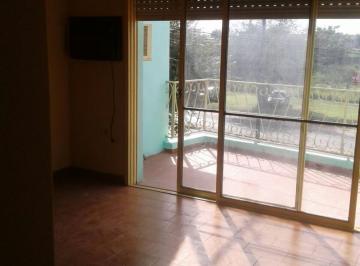 Casa · 150m² · 3 Ambientes · Ov. Lagos 5180