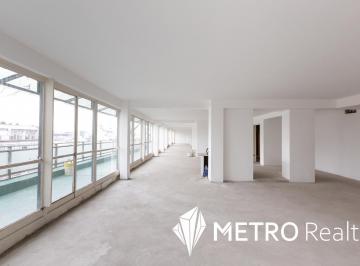 Oficina comercial · 500m² · 8 Ambientes · 3 Cocheras · Oficina en Alquiler en Monserrat