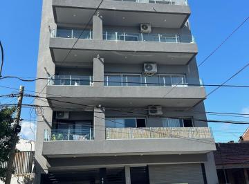Local comercial · 35m² · 1 Ambiente · 1 Cochera · Lencke Vende - Excelente Local a Estrenar Sobre El Boulevard Saenz Peña