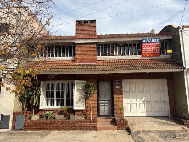 Casa · 130m² · 3 Ambientes · 1 Cochera