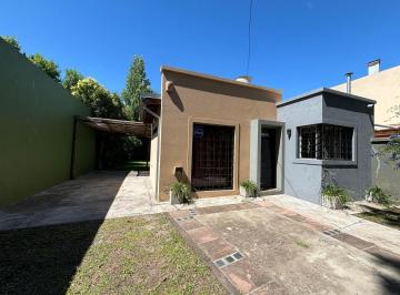 Casa · 42m² · 2 Ambientes · Casa en 12 Entre 486 y 487 Villa Castells