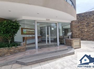 Departamento · 300m² · 4 Ambientes · 1 Cochera · Piso Departamento en Av Reyes Católicos 3 Dor