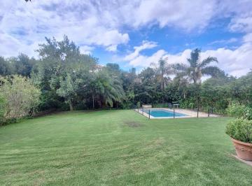 Casa · 250m² · 7 Ambientes · 1 Cochera · Casa a La Venta en Cuba Fatima. Whapp