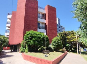 GIA-GI1-3048_2 · Venta y Alq Temp 2 Amb C/ Balcon y Cochera 150 m del Mar!