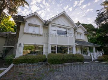 Casa de 5 ambientes, Cariló · Chalet en Dos Plantas con Piscina Muy Cerca Al Mar (Cod - 112)