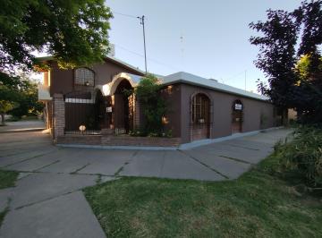 Casa de 5 ambientes, San Rafael · Destacada Casa, B° San Francisco (Cayetano Silva y Güiraldes), San Rafael