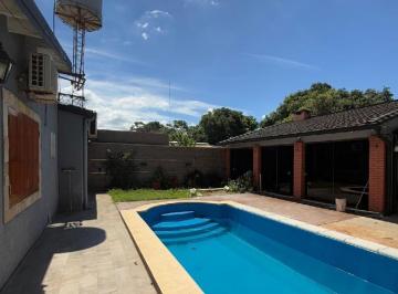 Casa · 562m² · 4 Ambientes · Cf1192 - Casa en Venta Z/ Av Ituzaingó y Av Lavalle