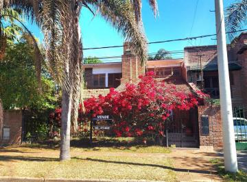Casa · 289m² · 8 Ambientes · 2 Cocheras · Propiedad de Categoría en Barrio Guadalupe