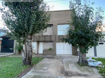 Casa · 150m² · 5 Ambientes · 2 Cocheras · Casa en La Plata