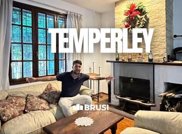 Casa · 145m² · 5 Ambientes · 2 Cocheras · Casa en Venta 5 Ambientes en Temperley con Cochera Techada