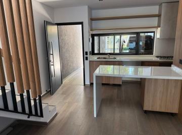 Casa · 114m² · 4 Ambientes · 1 Cochera · Casa en Venta, 4 Ambientes, Punta Chica