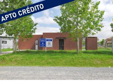 Casa · 77m² · 3 Ambientes · 1 Cochera · Venta Casa 3 Amb con Jardin, Galeria a Estrenar! Barrio Eco Charcas Escobar - Apto Credito