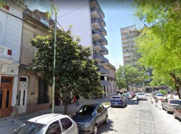 Casa · 266m² · 5 Dormitorios · 1 Cochera · Venta Casa Fachada Historica en Paternal