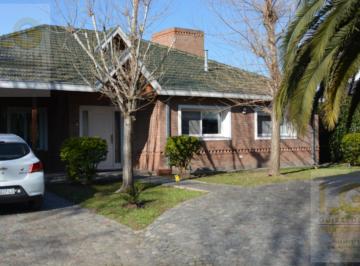 Casa · 241m² · 3 Ambientes · Casa en Venta Fincas de Iraola
