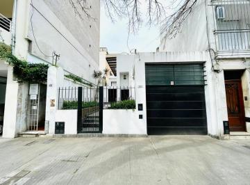 Casa · 184m² · 4 Ambientes · 1 Cochera · Impecable Casa de 3 Dorm. con Cochera, Patio y Terraza