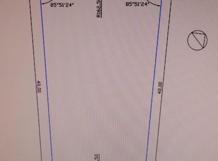 Terreno · 920m²