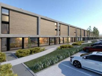Bodega-Galpón · 100m² · 2 Ambientes · Local Comercial con Deposito Para Usos Mixtos en Fisherton
