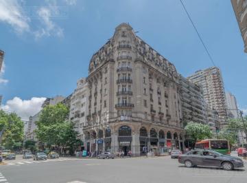 Departamento · 300m² · 9 Ambientes · Oficina / Piso Apto Profesional - Excelente Categoria - 300 m² - en Esquina