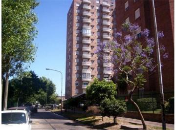 Departamento · 56m² · 3 Ambientes · 3 Ambientes en Torre con Cochera Espacios Verdes