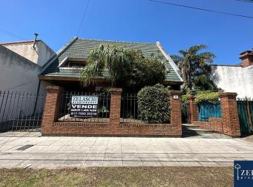 Casa · 200m² · 5 Ambientes · 1 Cochera · Casa en Venta: Sobre Calle Año 1852 - El Palomar