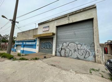 Bodega-Galpón · 330m² · Galpón en Alquiler en Claypole