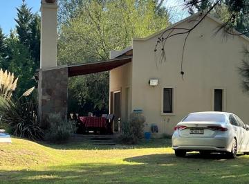 Quinta vacacional · 4000m² · 2 Ambientes · Quinta en Venta en Lobos