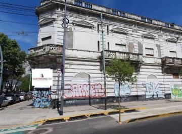 Local comercial · 536m² · 14 Ambientes · Local con Departamentos en Venta en La Boca