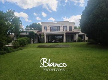 Casa · 320m² · 5 Ambientes · 2 Cocheras · Casa en Venta en Estancias del Pilar - Golf, Pilar