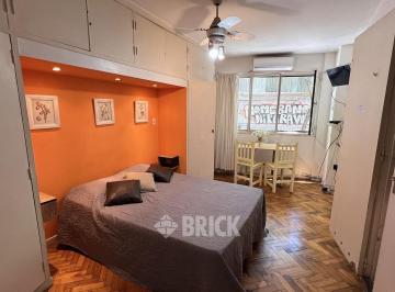 Departamento · 22m² · 1 Ambiente · Laprida Al 1200 - Frente 24 m² Impecable Todo Sol