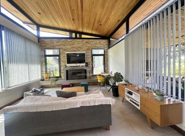 Casa · 140m² · 4 Ambientes · Casa en Alquiler Temporada en Barrio Arenas del Sur