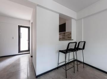 Departamento · 46m² · 2 Ambientes · Venta - Departamento de un Dormitorio con Patio - Lourdes
