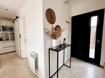 Casa · 124m² · 4 Ambientes · 1 Cochera · Casa en Venta en City Bell