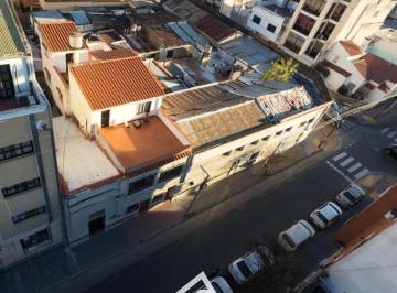 Casa · 320m² · 6 Dormitorios · Casa en Zona Centro
