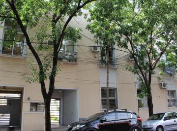 Departamento · 48m² · 3 Ambientes · 1 Cochera · PH 3 Ambientes con Jardin Florida Este