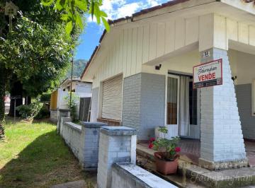 Casa · 400m² · 4 Dormitorios · 1 Cochera · Casa con Excelente Ubicacion en Venta | Bº Centro | Santa Rosa de Calamuchita