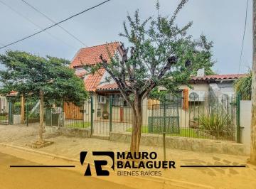 Casa · 290m² · 5 Ambientes · 2 Cocheras · Casa de 5 Ambientes con Natatorio en Ciudad Evita - Apto Credito