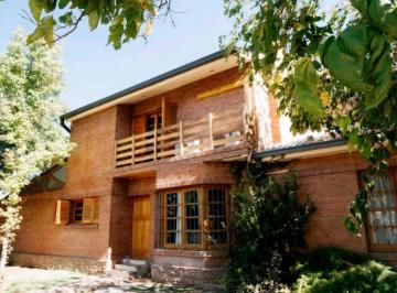 Casa · 350m² · 3 Dormitorios · 2 Cocheras · Vendo Casa en San Rafael