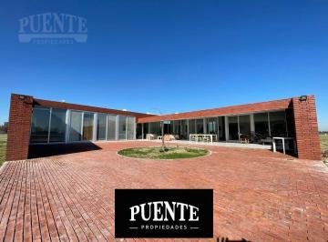Casa · 387m² · 5 Ambientes · Casa - Estancia Villa Maria