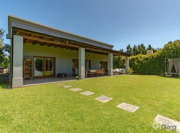 Casa de 4 ambientes, Pilar · Venta Casa 4 Ambientes en Pilar