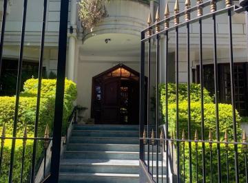 Casa · 598m² · 7 Ambientes · 6 Cocheras · Imponente Casa de 3 Pisos en Villa Devoto