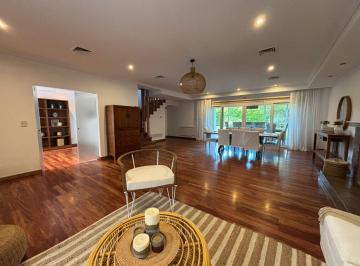 Casa de 7 ambientes, Ezeiza · Casa en El Centauro - Canning - Disponible - Alquiler
