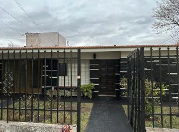 Casa · 108m² · 3 Ambientes · 1 Cochera · Casa 2 Dorm. Bº Santa Rita - Villa Carlos Paz - Appto