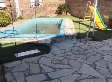 PH · 320m² · 3 Ambientes · 1 Cochera · PH en Wilde