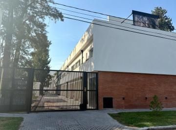Casa · 120m² · 5 Ambientes · 1 Cochera · Triplex a La Venta en Barrio Parque Leloir