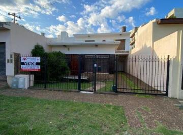 Casa de 6 ambientes, Quilmes · Casa Americana Muy Luminosa