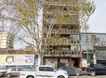 Local comercial · 60m² · Venta Local Comercial de 60 m² Sobre La Av Gaona en El Barrio de Floresta