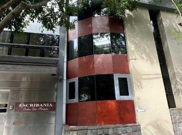 Oficina comercial de 6 ambientes, Quilmes · Importante Inmueble Uso Comercial Y/profesional