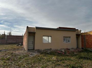PH · 72m² · 3 Ambientes · 1 Cochera · PH 2 Dorm. en Venta, Gral Fernandez Oro