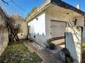 PH · 60m² · 3 Ambientes · 1 Cochera · Venta PH 3 Amb con Cohcera a Reciclar en Ituzaingó Norte